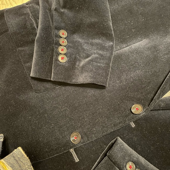 Navy velvet 40S Alfani blazer with red accents - Picture 2 of 7
